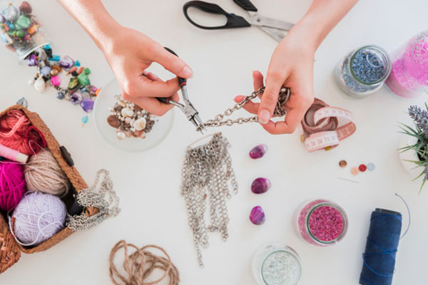 Bijoux faits à la main